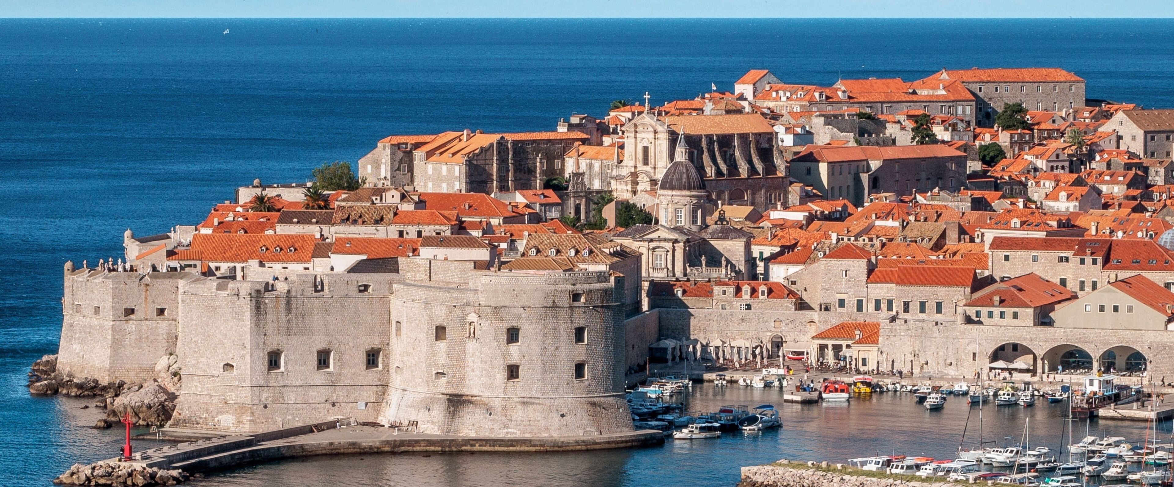 We recommend a day trip to world famous Dubrovnik (124 km)