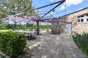 Outdoor dining - Villa Conca d'Oro by MMega (Greve in Chianti)