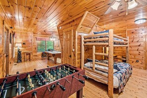 3 chambres, fer et planche à repasser, lit parapluie, Wi-Fi gratuit