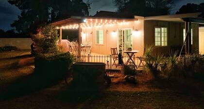 The Cottage @ Ray Road Farm