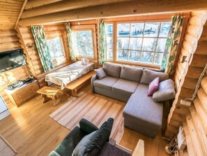 Fernseher, Kamin, DVD-Player
