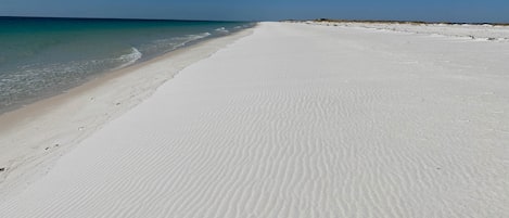 Sur la plage, serviettes de plage