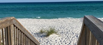 Pensacola Beach Gulf-Front Condo☀️Sans Souci☀️Pool, Hot Tub