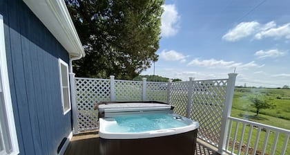 Wine Trail, Cozy Cabin plus hot tub