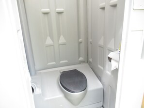 Towels, soap, shampoo, toilet paper