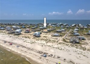 On the beach, sun-loungers, beach towels - Gulf Front - 5BR - 2BA - 120 Steps to Beach! (Dauphin Island)