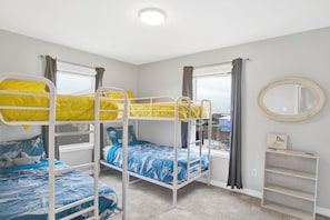 5 bedrooms, desk, iron/ironing board, travel cot
