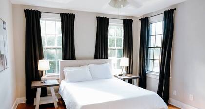 Cloverdale Charm | Fast WiFi & Pet Friendly