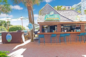 Bar (on property) - BEACHFRONT DIRECT OCEANFRONT PENTHOUSE ONTHE GOLDEN MILE MYRTLE BEACH GRANSTRAND (Myrtle Beach)