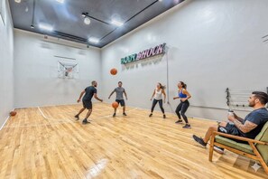 Sports court - 777Rentals - 11BR/11BA - Bowling Villa (Las Vegas)