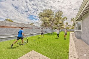 Property grounds - 777Rentals - 11BR/11BA - Bowling Villa (Las Vegas)