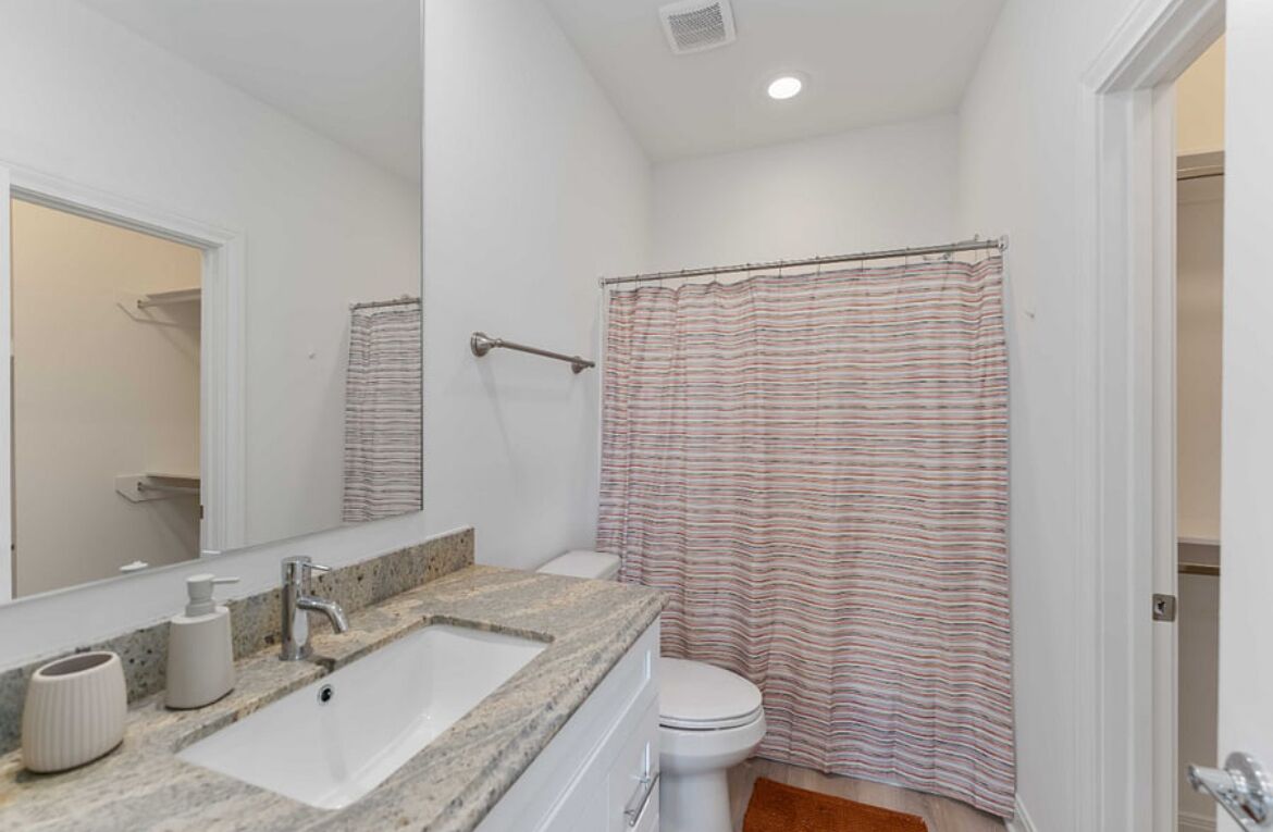 Jetted tub, hair dryer, towels, soap