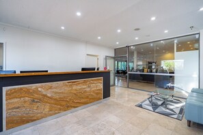 Reception - Vitina Studio Motel (Darwin)