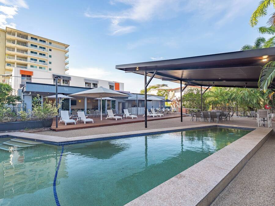 Outdoor pool, pool umbrellas, sun loungers