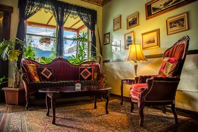 McCarthy Lodge Resort