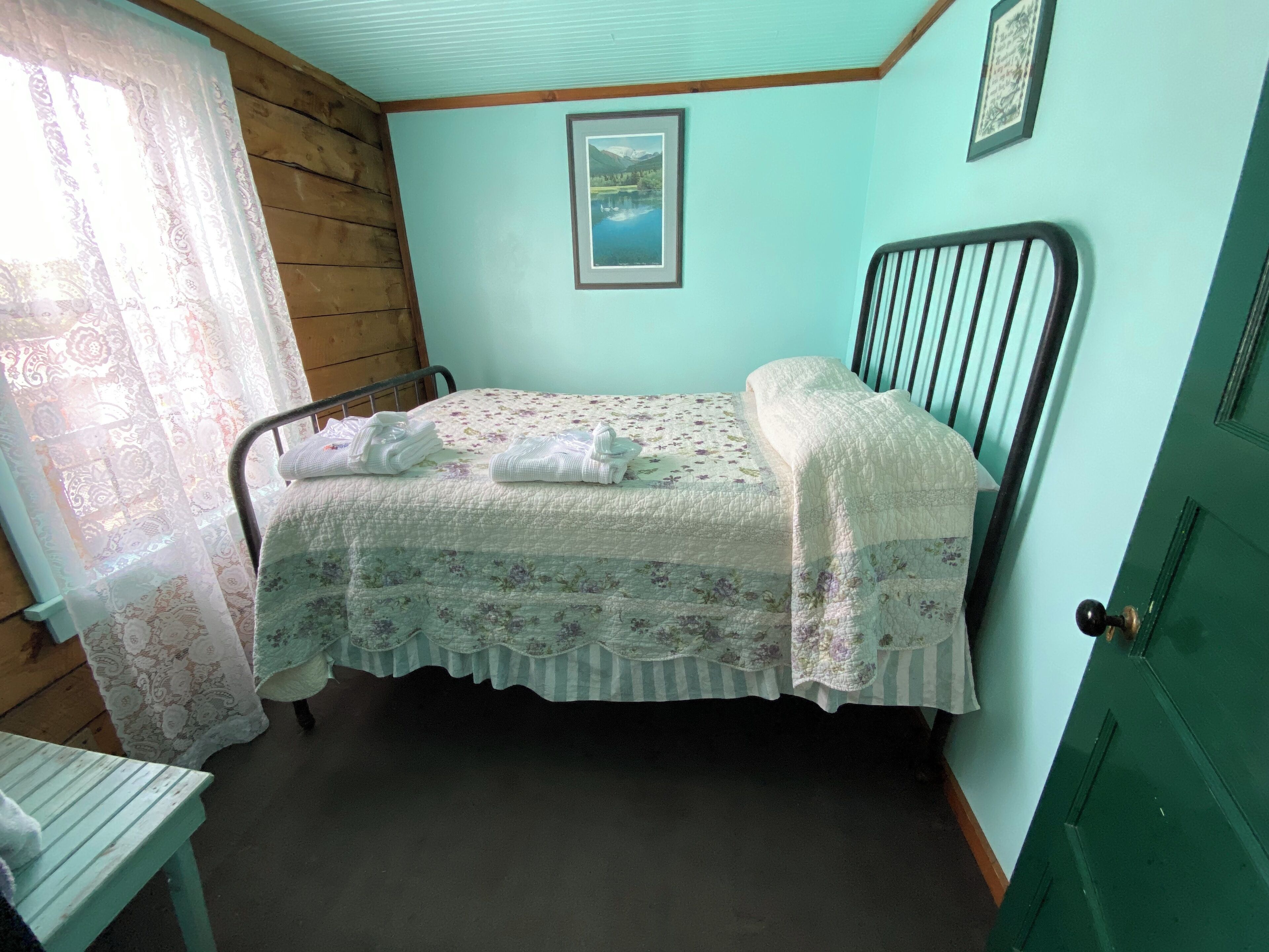 经典双人房 | 特色装修、特色家居、遮光窗帘、床单