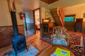 特色村舍, 独立浴室, 山景 | 起居区