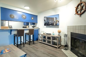 Condo | Living room - Aurora at Nautilus (Ocean Shores)
