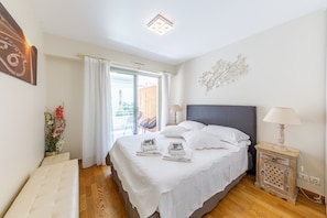 2 Schlafzimmer, Zimmersafe, Bügeleisen/Bügelbrett, WLAN