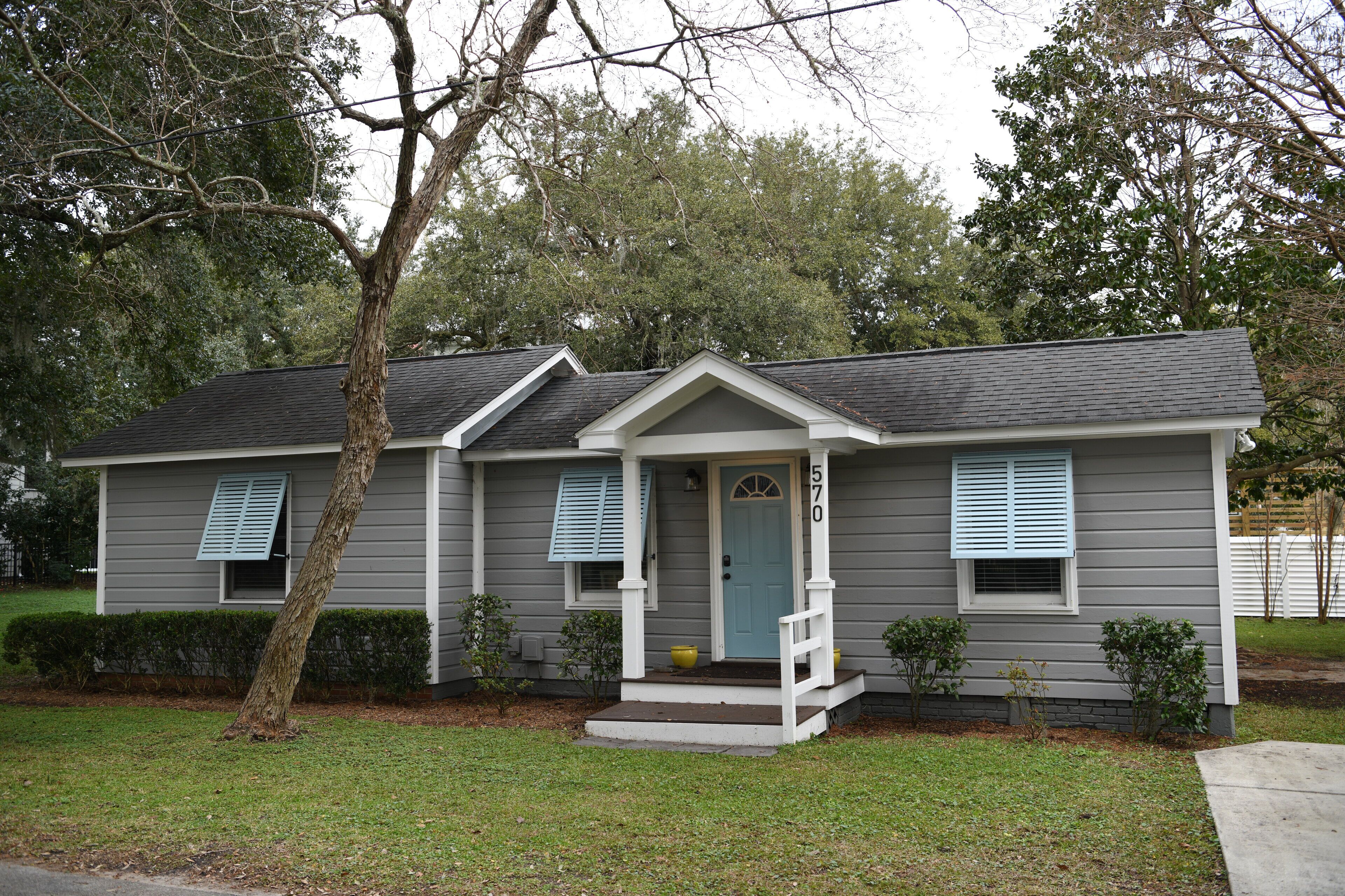 Quaint Cottage in "Downtown" Murrells Inlet