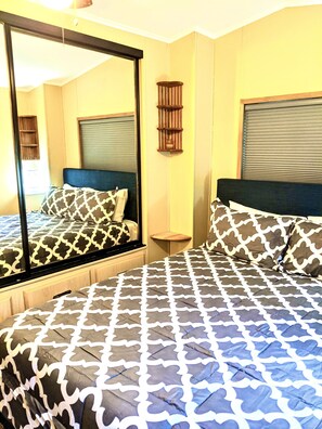 1 bedroom, free WiFi, bed sheets