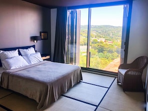 4 chambres, fer et planche à repasser, Wi-Fi, literie fournie