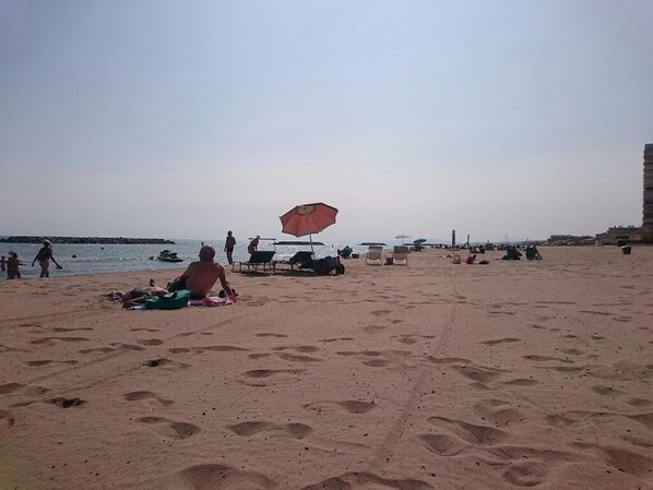 Beach nearby - Seaside vacations, south of France. (Sérignan)