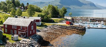 2 bedroom stunning apartment in åfarnes