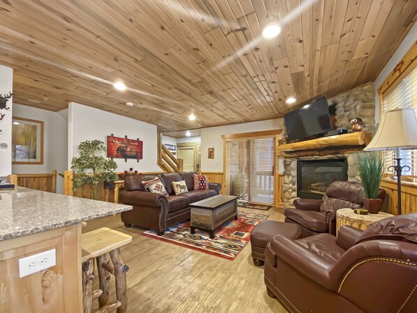 Condo, 2 Bedrooms | Living area | Flat-screen TV - Timberwolf Lodge 6 2 Bedroom Cabin by RedAwning (Park City)