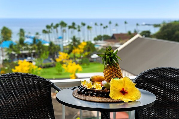 Condo, 1 King Bed (Kailua Village#701) | Balcony