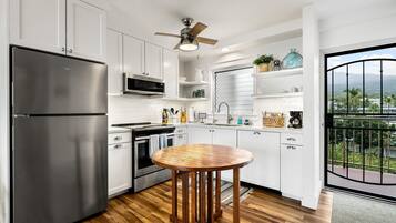 Condo, 1 King Bed (Kailua Village#701) | Private kitchen | Dishwasher, toaster, paper towels