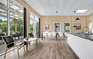 تناول الطعام