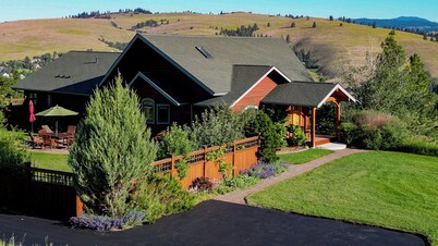 Glacier Getaway - True Vacation Home - Amazing Vistas