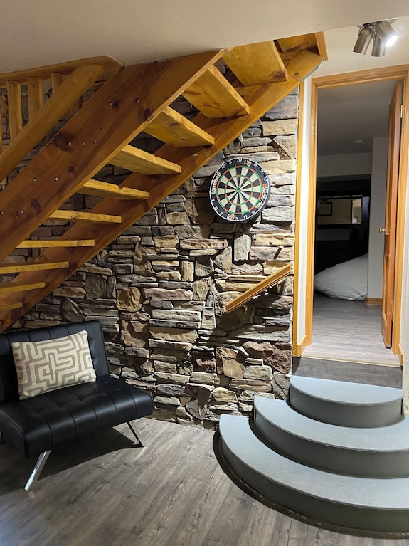 Mtn Home 3200 Sf, 2 Acres, Decks, Bar, Foosball, Spa Bath, Firepit, Views! - Green Mountain Falls, CO