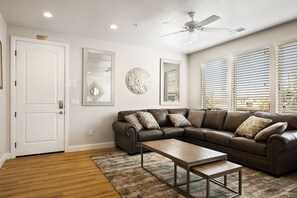 Living area - Latitude Adjustment by RedAwning (Washington)