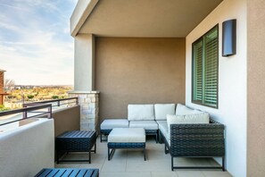 Terrace/patio - Latitude Adjustment by RedAwning (Washington)