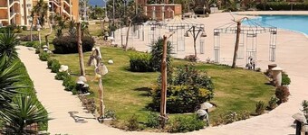 ดูเพล็กซ์ วิลล่า บลูมาร์ ดอม