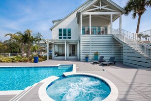Pool - JADA'S DARE~Gulf Views~Heated Pool~Gulf Trace Seclusion~Beach Gear~Modern Luxe (Santa Rosa Beach)