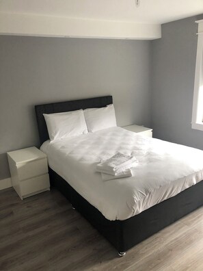 5 slaapkamers, reisbedje, gratis wifi, beddengoed