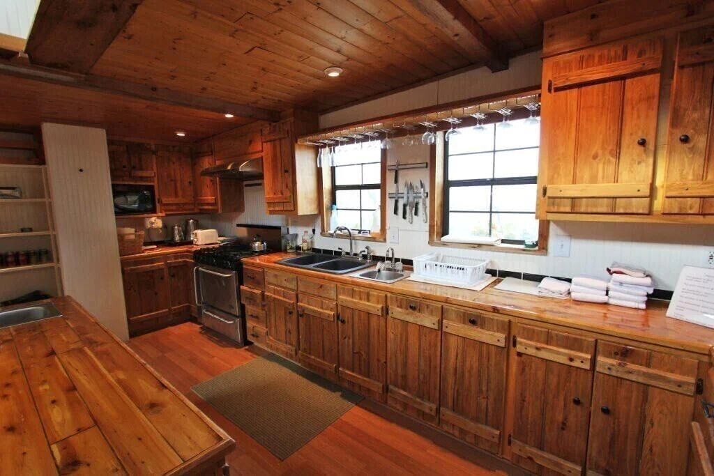 Refrigerador, microondas y cafetera y tetera 