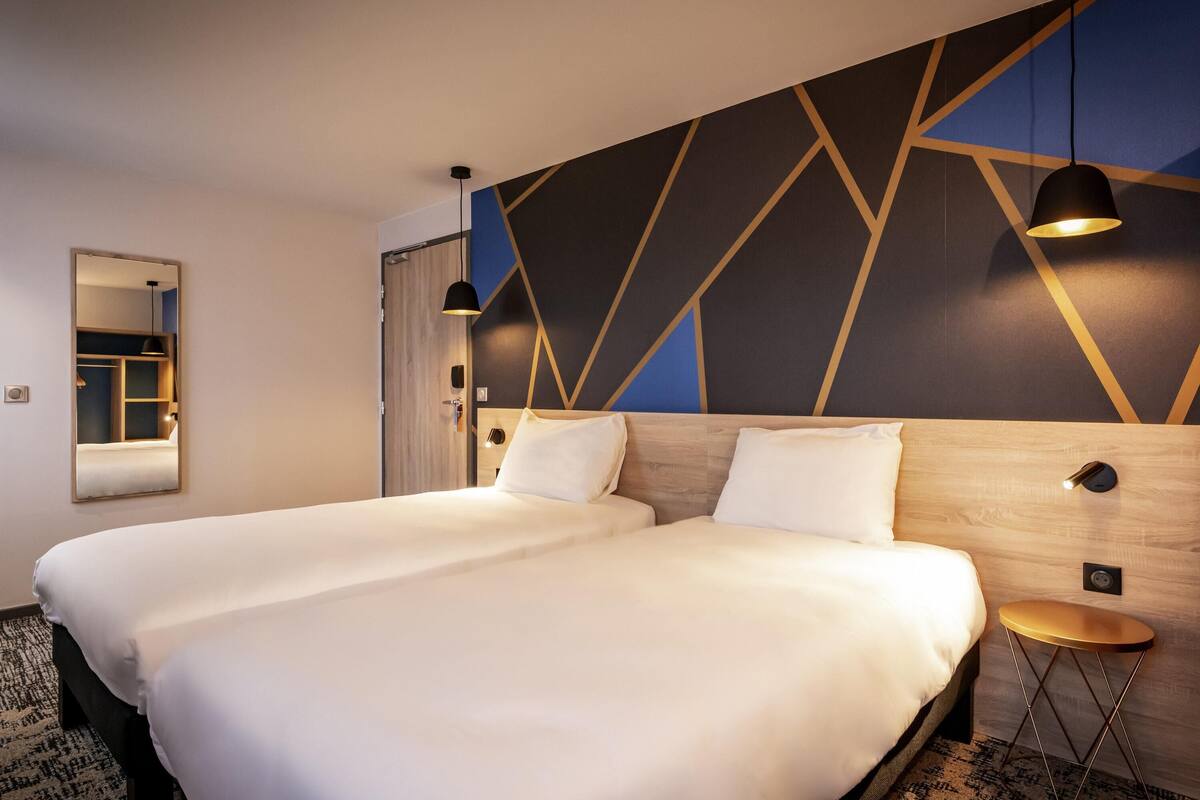 standard room, 2 single beds | hypo-allergenic bedding, soundproofing, free cots/infant beds, free wifi