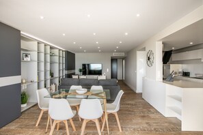 Interior - Sunrise 21 (Collectivité de Saint-Martin)