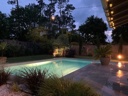 Pleasant house with heated pool 800 meters from the beach