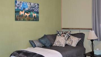 2 camere, una scrivania, ferro/asse da stiro, Wi-Fi gratuito