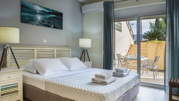 1 bedroom, in-room safe, iron/ironing board, free WiFi