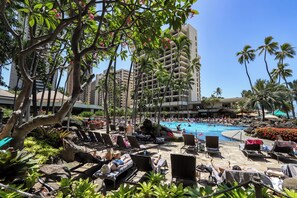 Piscine couverte, piscine extérieure