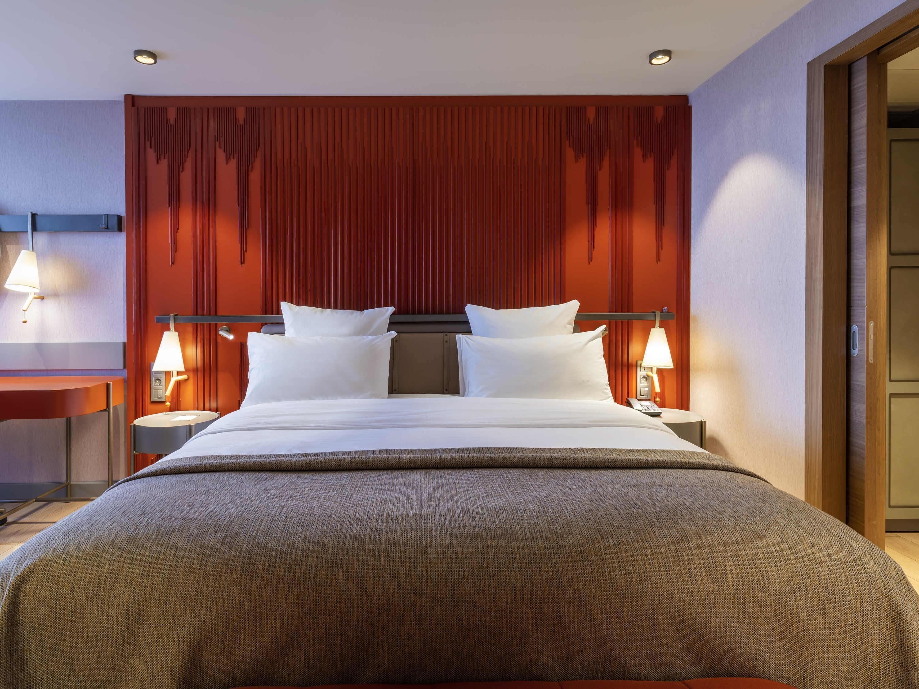 Minibar, escritorio, sistema de insonorización y wifi gratis 