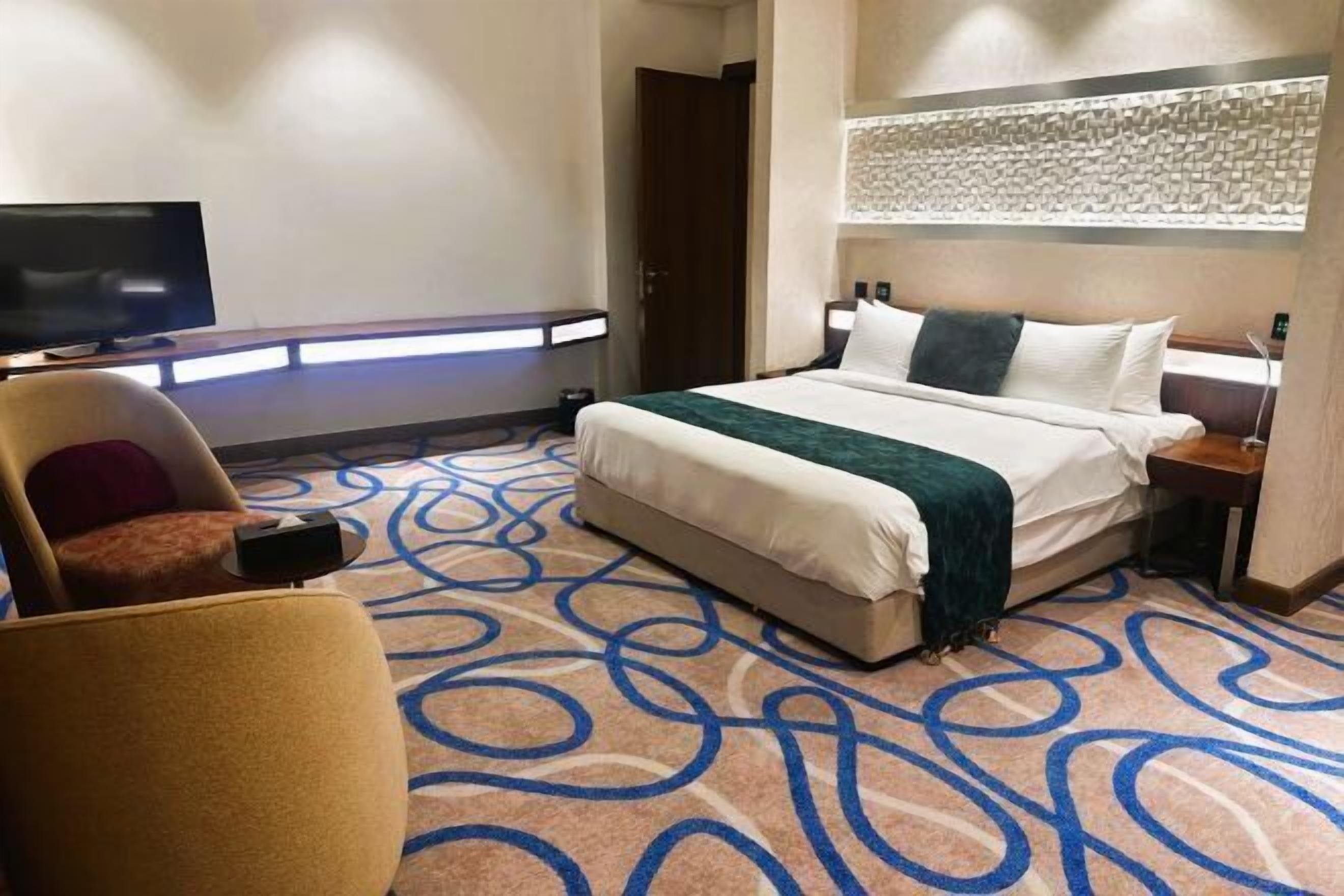 1 bedroom, in-room safe, desk, laptop workspace