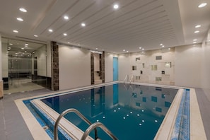 Indoor pool - IRIS BOUTIQUE GRANADA (Riyadh)
