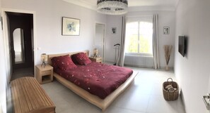 5 chambres, fer et planche à repasser, Wi-Fi gratuit, draps fournis